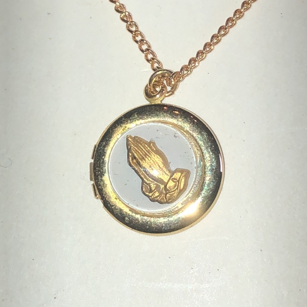 Gold Tone Vintage Praying Hands Locket Pendant Necklace